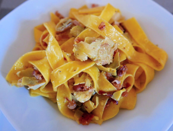 Pappardelle with artichokes and speck